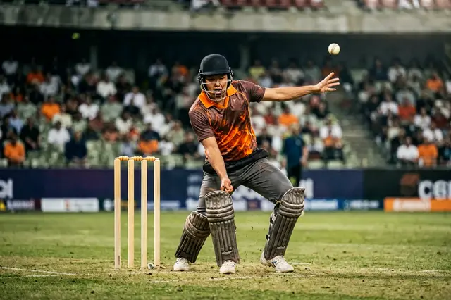 Smith, Hain turn the tables on Northants with unbeaten century stand